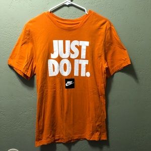 Nike Size Small Orange T-shirt with short sleeves